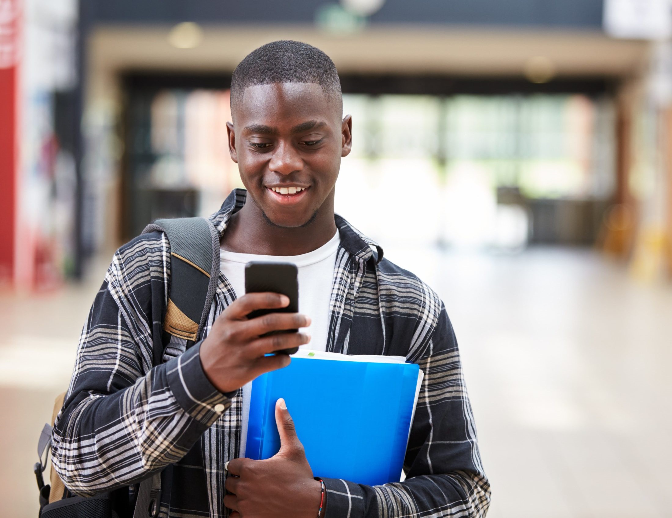 student using virtual tour on phone